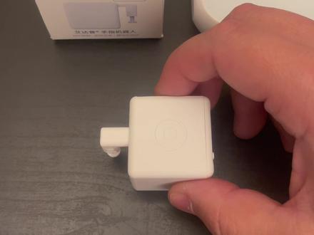 日常分享之可接入米家的艾达普手指机器人 上期视频用到的可以接入米家的手指机器人。品牌是艾达普,2年多之前买过这个品牌的手指机器人,一直在用,对质量、稳定性、电池续航都很满意,这次就直接同品牌复购了。
新款较老款体积减小很多,功能除了之前就有的点击模式,增加了开关模式和编程模式,而且增加了手指行程可调节的功能。
吐槽的地方,写着可以接入米家,我还挺高兴,以为可以省去老款的发射器了,结果收到发现,的确可以接入米家,但控制范围仅限于手机蓝牙范围内,如果想远程控制需要再买个智能伴侣,我用过很多很多米家设备,这是唯一一个能接入米家,但不能远程控制或者查看的!
#手指机器人 #艾达普手指机器人 #好物分享 #燃气热水器 #万粉扶持计划
@艾达普 ADAPROX