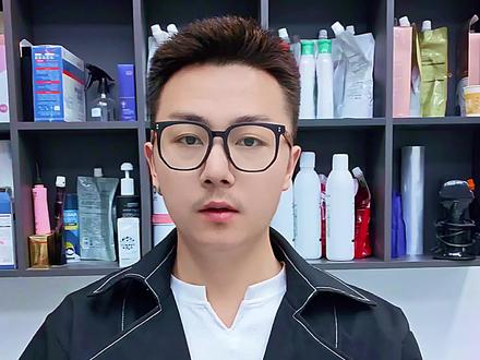 穷困潦倒的张雪机车联手被雅马哈扫地出门的老将干翻世界豪门 #张雪 #张雪机车 #励志 #自媒体