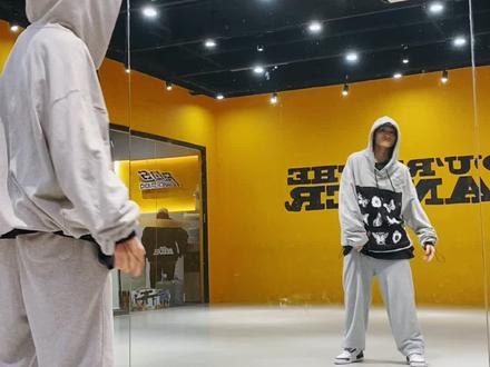 #sumi编舞 #fantasticbaby慢动作分解 白天睡觉 晚上跳舞💃有多少人跟我一样🤣