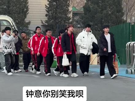 我一直在虐待这个孟家俊#成都ag超玩会 #大帅 #钟意 #上班