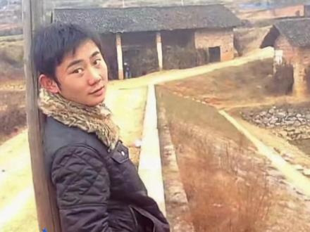 张雪的妈妈。母爱如水 #张雪 #何琼 #张雪机车 #冠军