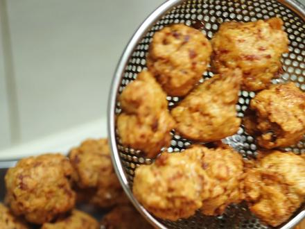 开始炸圆子就意味着离过年不远了,我家算安徽最早一批炸圆子的吗 那你呢,还有多久回家呢,我说的是安徽安庆的家,2025年的最后一天,回安庆跨年吗?#炸圆子 #分享家乡美食 #抖音美食创作人 #安庆 #安徽