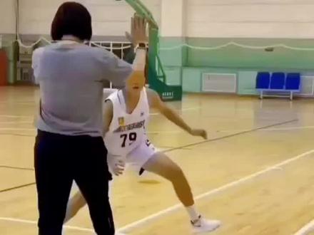 #篮球🏀 #李昕#前女篮国手 #曾经的亚州最强后卫 ,现任国家u18篮球教练