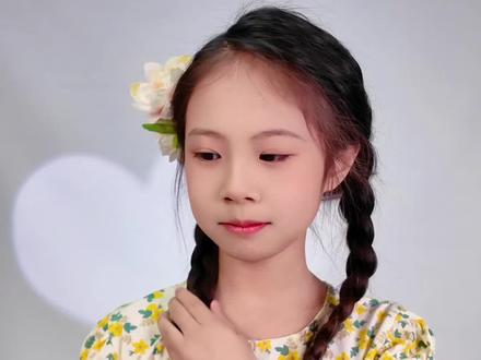 玉芬啊玉芬你让彪哥好伤心~ 闺蜜不在,彪哥@大都都音乐会 又来找小玉芬唱歌啦🤭彪哥的专属歌曲只唱给他的小玉芬哦✨花花一送,小玉芬秒开心🥳#玉芬啊玉芬你让彪哥好伤心 #搞笑视频 #玉芬啊玉芬彪哥断不了情根 #小戏精来了 #抖音热歌