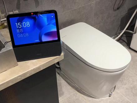 Xiaomi智能家庭屏10,这黑科技,竟能控制马桶,拉屎一句话搞定! #科技改变生活 #智慧屏 #小米