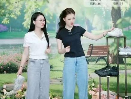 高个子的美女菲菲很稳👍👍👏👏🌹🌹#兰知春序 @兰知春序 @与辉同行的潇潇 @菲菲