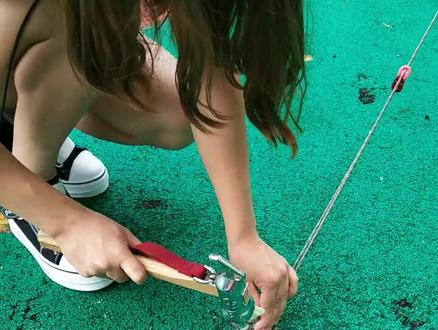 #露营装备 #户外装备 把你砖头扔了吧,什么年代了搭天幕敲地钉要用柯曼C5犀牛锤