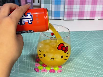 撒豆大法+格利特烫!谁的童年汽水被我拼出来了🥤 #手工diy#拼豆#北冰洋#一口爽到北冰洋#北冰洋桔汁汽水