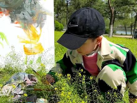 我和儿子画的独角兽。#亲子 #艺术在抖音创意 #萌娃 #亲子互动 #人类幼崽 #孩子需要的是爱自己的爸爸