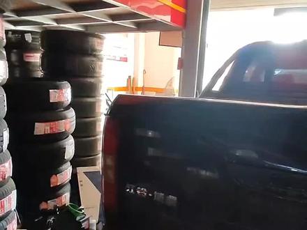 都说江铃的上支臂难换,方法用不对努力全白费#专业的事交给专业的人 #汽车保养与维修 #宾阳