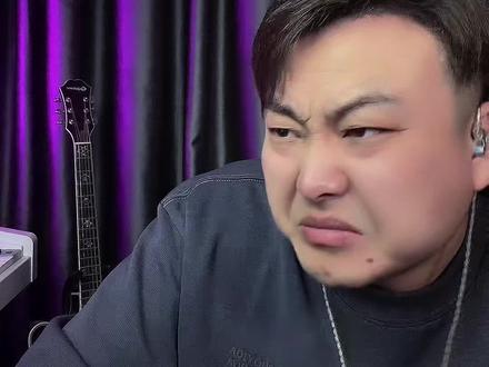 《离不开你》 零基础或声乐小白还是往后稍一稍吧..因为黄绮珊老师的唱法充斥着大量的重机能发声,这种发声我们在早期西方歌手中很常见. 属于是嗓音技术与机能结合后的结果了。#流行音乐解析 #唱歌技巧和发声方法