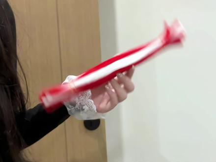 该怎么样才能让好朋友刷到 然后给我做这个#扭扭棒 #真爱降临 #魔法棒 呢…#手工diy #礼物