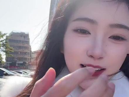 妮妮01月08直播切片 惊喜探班王老师剧组@金妮 #包金妮 #王晨鹏 #玫瑰与青松2026开年黑马短剧 #玫瑰与青松 #沉稳老干部x反骨俏佳人