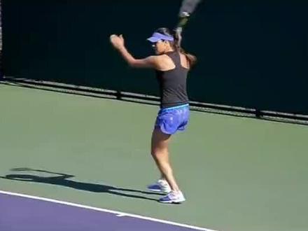 伊万诺维奇飘逸的网球风#网球🎾