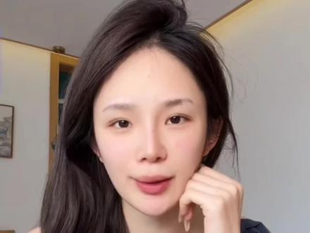 #Ai瑶瑶 #龙浩天大舞台 #回应 #不会离开 #播大号 瑶瑶回应不会离开龙浩天大舞台,她要播自己号找一下感觉,大家就不要去乱带节奏说瑶瑶离开大舞台自己去播这种,根本没有这样的事情,瑶瑶自己的号也要播,也有自己的事业,大家喜欢就支持她,不要去阻止她发光做自己,瑶瑶做什么都我们都支持你,心动锁定AI瑶瑶☀️眉眼皆温柔,一路共闪耀✨,晚上队长大号播完,瑶瑶播大号就播,大家记得去看@AI瑶瑶☀️ @Ai瑶瑶☀️(美妆版)