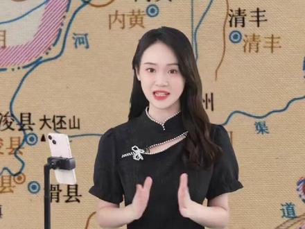 “魏县”比“大名县”更悠久的是历史还是地名?
今天,咱们来探讨魏县和大名县之间一个颇具争议的话题:究竟是魏县历史更久,还是大名县更悠久? 有人宣称魏县历史远超大名县,但这并不准确。事实上,仅就县名使用时长而言,魏县的确超过大名县;若论历史底蕴,二者同样深厚。
以国名举例,美国自建国便使用美利坚之名,至今249 年,而中国现行国名“中华人民共和国”于1949年确定,至今76年。单看国名使用时长,美国更长。但论国家历史,拥有5000年文明史的中国,历经诸多朝代变迁,远超建国不足250年的美国。
魏县和大名县均始建于西汉。因战国时同属魏国版图,便分别命名为魏县和元城县(大名县前身)。此后两千多年,两县平行发展。魏县两千多年来县名未改,获评“千年古县”。大名县的发展则更为复杂,它从元城县分置,先后称贵乡县、广晋县,最终定名大名县,期间元城县也并入大名县。这些分合与更名,完整展现了大名县的历史演进。
大名县所处区域交通位置重要,军事战略价值极高,是兵家必争之地。这里曾两度为国都,七次作陪都,1700多年来都是区域中心城市。正因如此,掌控这片土地的势力常对其重新命名。频繁的改名,与中国朝代更迭相似,虽县名不断变化,但地域范围和文化传承一脉相承,历史文脉从未中断。相比部分号称从未改名的城市,大名县历史脉络更清晰,在中国历史上占据突出地位。
综上所述,大名县和魏县历史同样悠久,只是“魏县”县名使用时长远超“大名县”。#魏州城 #大名府 #历史演变