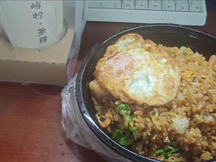 激荡!!!
音频出自:@⁺✞ʚ猛抽所有人大腚🌚🦶ɞ✟₊
#美食 #鸡蛋 #蛋炒饭