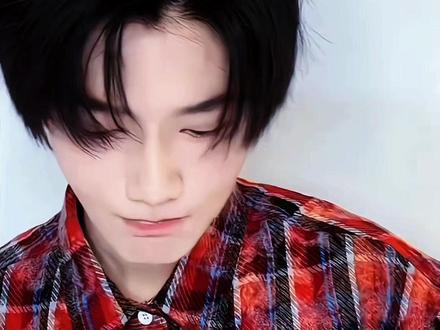 小情侣之间的打打闹闹~猫猫真的无条件宠豹豹啊啊啊豹豹欠欠的只有猫猫能治他~#52 #郝熠然 #高嘉辉 #云旗 #我的cp天下第一甜