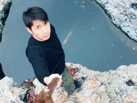 都想看看下面有什么东西,你们看到了什么?