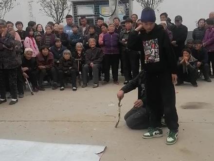 中华优良传统,孙子给奶奶行24叩拜大礼,我姨妈的葬礼
