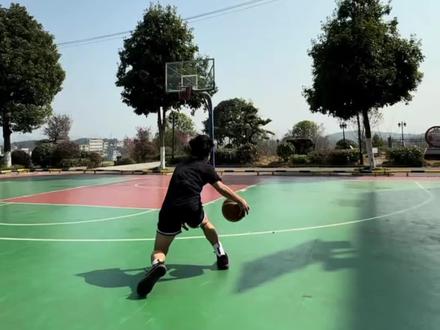 通往spo之路:Day218天/努力加强身体素质 篮球技术
#spo #通往spo之路 #贾里德麦凯恩 #谢东翰 #篮球训练