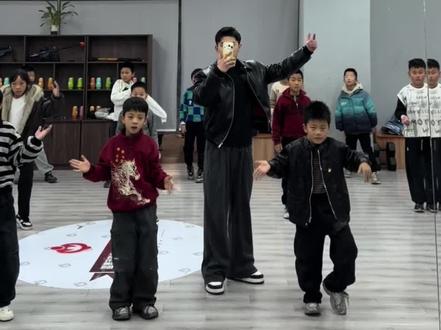 要听老师的话 听妈妈的话哟 #妈妈的话舞蹈 #妈妈的话