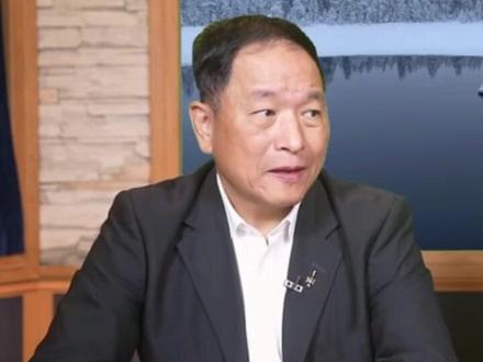 前台空军张延廷:详解J15照射过程,F15J被摸透了 #热点