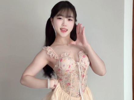 嘿#抖音舞蹈简单易学 #睡衣穿搭 @DOU+上热门