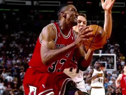 #詹姆斯 #科比 #乔丹 皮蓬越分析越强