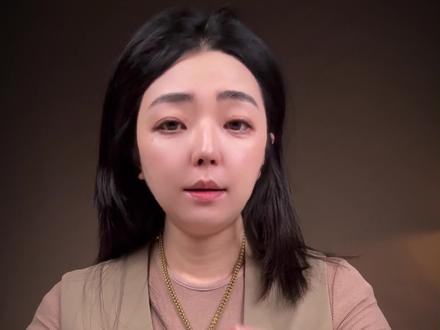 向上社交输就输在开口那一秒 你以为你在客气,你在用嘴把自己降级 #向上社交 #职场表达 #向上管理 #中层管理#我在抖音聊职场