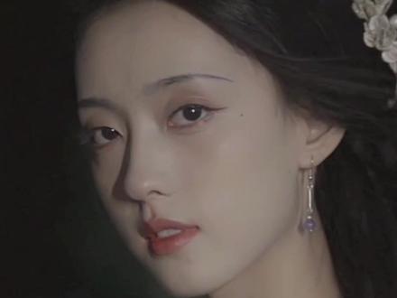 十三学得琵琶成 名属教坊第一部