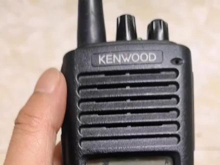 KENWOOD TK-378G(2013)年的老机子,扩频业余段,接收灵敏度和音质还是很棒#业余无线电
