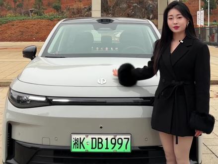 零跑只需这样操作就能打开我们炫酷的灯语#零跑汽车 #零跑c10 #零跑C11 #零跑C16 #用车知识