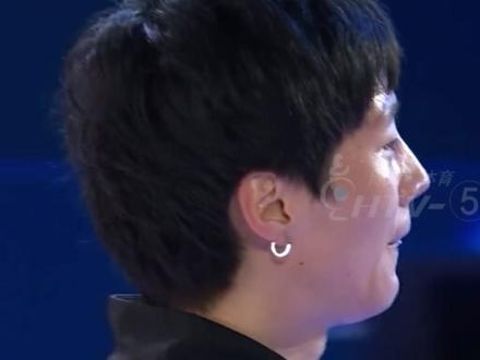 #刘清漪卫冕了 【祝贺!#刘清漪全运会霹雳舞冠军 】11月18日晚,在广州体育学院亚运篮球馆举行的十五运会霹雳舞女子组决赛中,河南队选手刘清漪2:1战胜山东队选手郭朴,成功卫冕。浙江选手曾莹莹取得季军,恭喜!#浙江选手曾莹莹全运会女子霹雳舞季军 #全红婵到现场为刘清漪加油