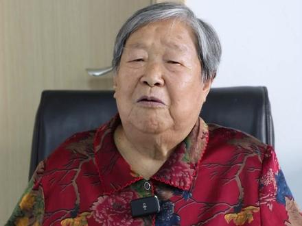 #七一建党节 #七一勋章 #马毛姐 今天,伟大的中国共产党迎来104周年华诞。“七一勋章”获得者马毛姐勉励青年党员:好好工作,为人民服务!