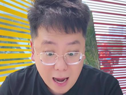 爱彼跟Swatch,年轻人的第一支爱彼来了 #腕表夫妇 #爱彼 #皇家橡树