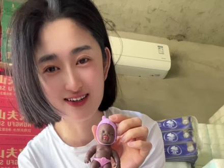 娜塔莎的裤衩子人类终究是没穿上
