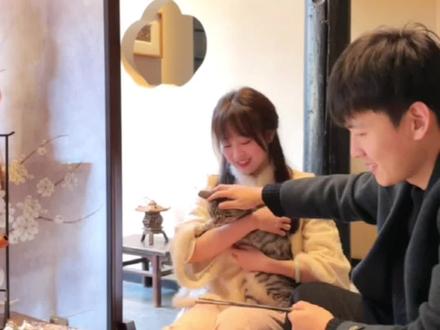 今天先生给我做了知否同款樱桃煎,比外面买的好吃太多啦!!
#围炉煮茶 #婚后生活 #樱桃 #知否 #手工
