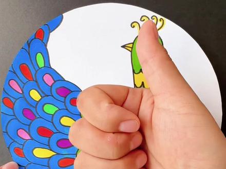 和宝宝一起用手掌画孔雀#亲子手掌画创意画