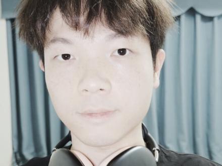 iOS 26.4.2 正式版 朋友们,大家好!
今天凌晨,苹果发布了 iOS 26.4.2 正式版,你们更新了吗?
视频里是我个人对于这个版本的看法和升级建议,希望能够帮助到大家。
新系统需要1到2天时间跟硬件进行深度适配,因此具体的续航和发热情况两天后我会在这段文字中更新。
同时也非常欢迎各位高手更新后能够在评论区一起分享关于这个版本的看法。
感谢观看我的视频,喜欢我的视频可以给我点个赞加个关注,我们下次见!
#iOS26
#iOS26正式版
#iOS27
#iPadOS26
#我在抖音聊科技