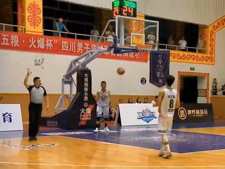 凉山鹰之队踏着卫冕冠军南充队杀进决赛。@DOU+小助手 #团队篮球 #彝族篮球