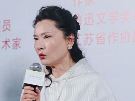 Ai能演过演员嘛?反正演不过何赛飞#何赛飞
姐姐之前说“我要演一个人物,一定是把她扒的血淋淋的”