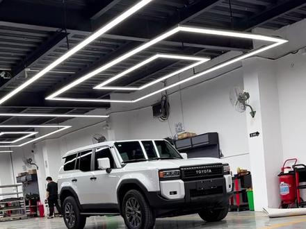 白色普拉多黑化后,原来这么好看~ #普拉多lc250 #黑化套件 #熏黑尾灯