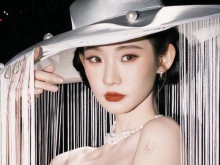 张艺凡的权威我后知后觉#张艺凡 #张艺凡微博之夜 #张艺凡造型 #微博之夜 #时代峰峻