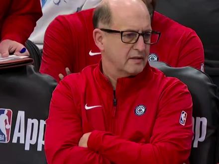 他是快船助教,却抢了主教练泰伦卢的风头! #范甘迪