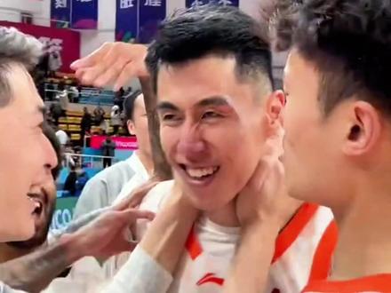 江苏这波赢球#江苏肯帝亚
一半是庞峥麟的力挽狂澜#庞峥麟
一半是吴羽佳的神兵天降#吴羽佳
恭喜庞峥麟恭喜江苏肯帝亚#吴羽佳绝杀
希望江苏继续冲