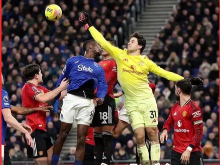 他让莫耶斯难以置信!拉门斯4扑零封当选MVP #埃弗顿vs曼联 #曼联 #足球咕起来 #拉门斯