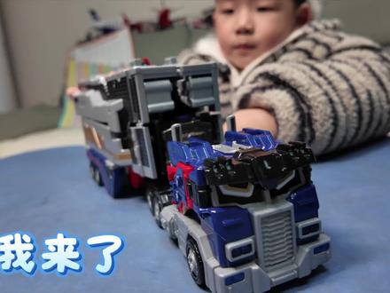 大家好,今天给大家带来的是#炫卡斗士#玄铁战神 ,你喜欢吗?