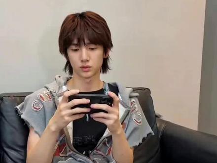 吾腹腹 我真的笑不不行了#金主训 #AI #亲子 #上热门 #随变ai随便玩