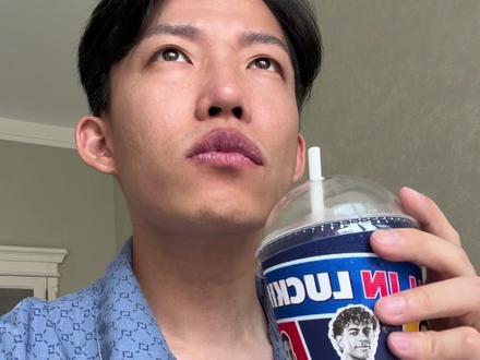 为啥是西班牙了呢?不是葡萄牙吗 反正我就想支持下我罗
最近不喝库迪了
#真实生活分享计划 #瑞幸新品